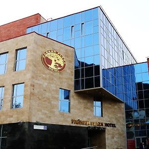 Raikin Plaza Hotel